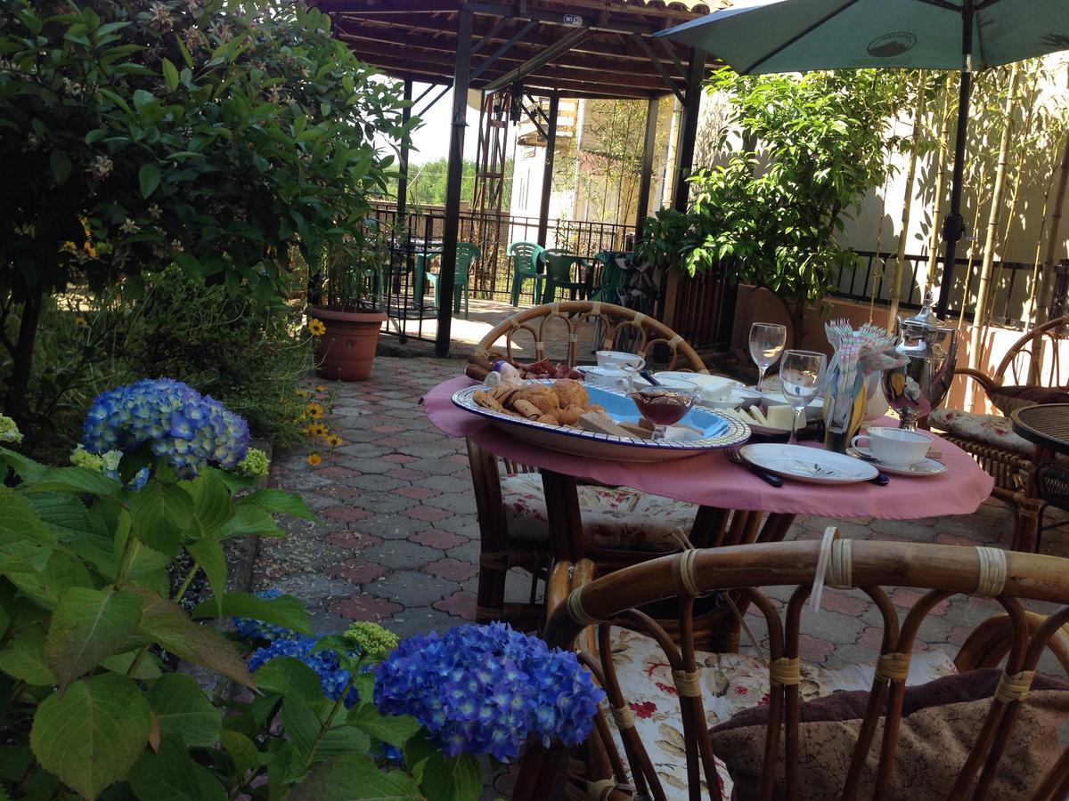 Villa Gardenia Уреки Екстериор снимка