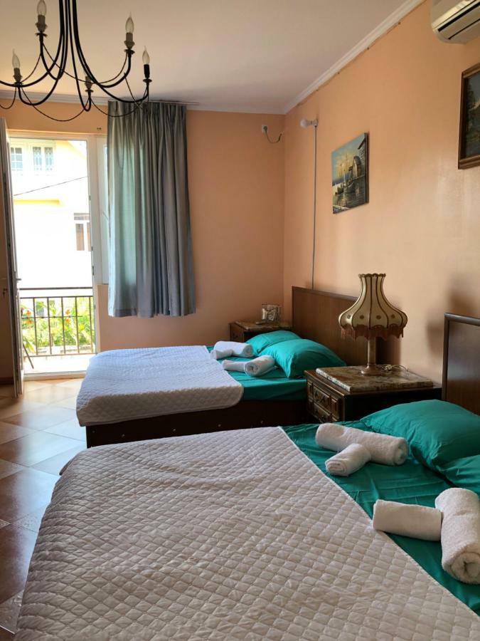 Villa Gardenia Уреки Екстериор снимка